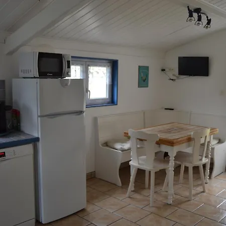 Дом отдыха Proche De Sainte Mere-eglise Neuville-au-Plain