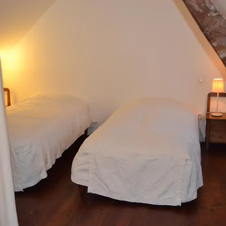 Proche De Sainte Mere-eglise *