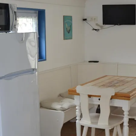 Proche De Sainte Mere-eglise Дом отдыха *