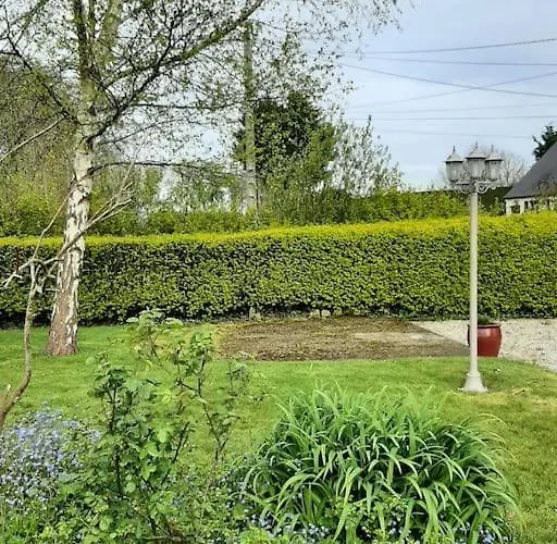 Proche De Sainte Mere-eglise *