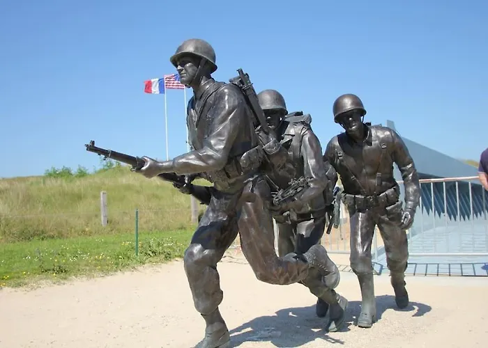 Proche De Sainte Mere-eglise *