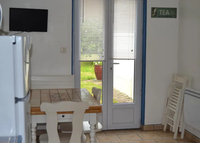 Proche De Sainte Mere-eglise * Neuville-au-Plain